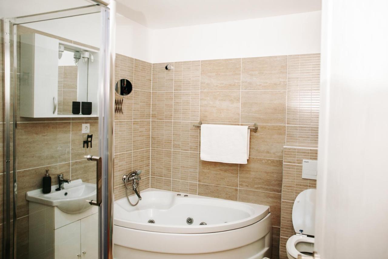 Kali Host Home Away From Home Targu Mures Exterior photo